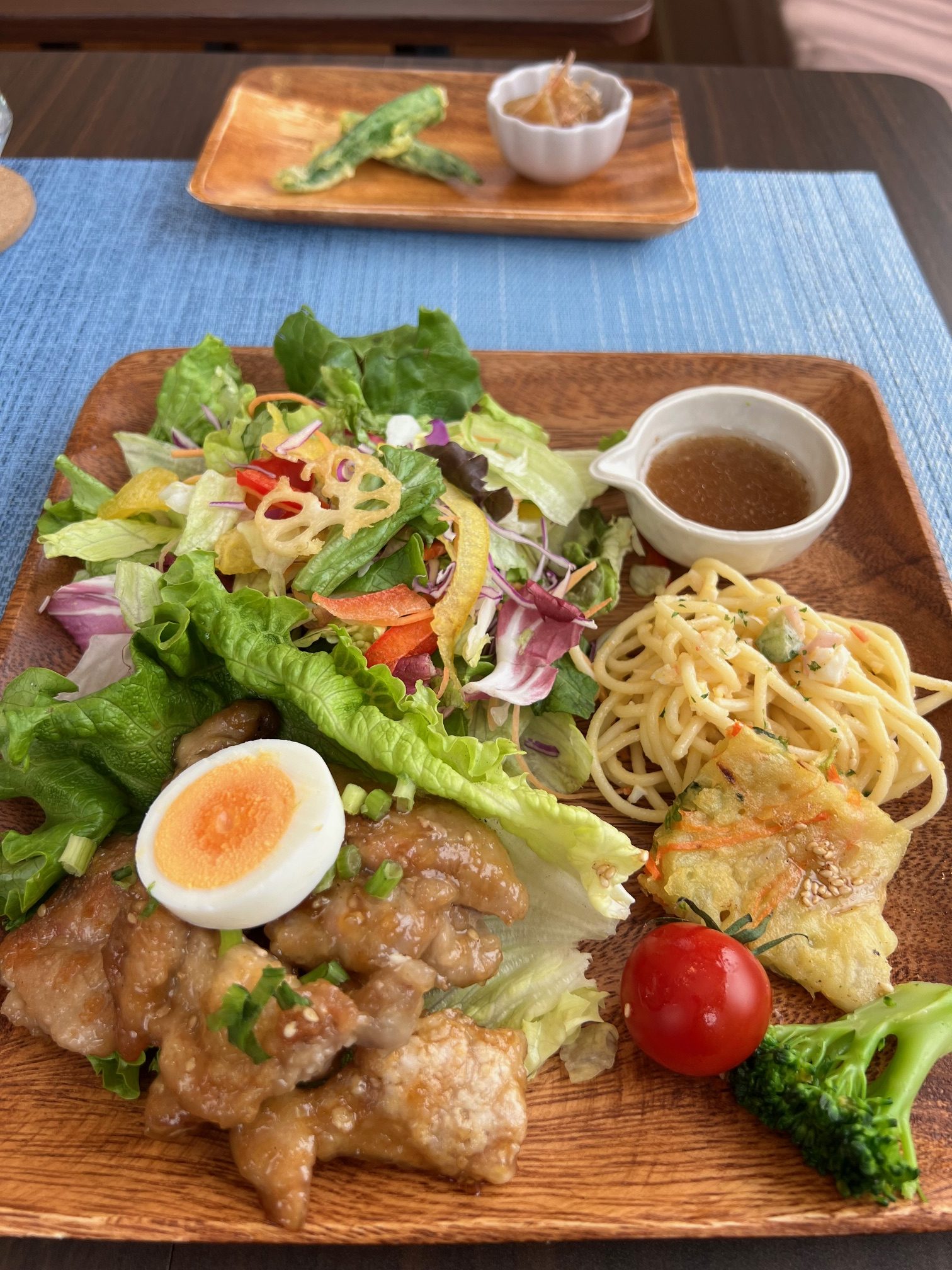 サムネイル:プレートランチ