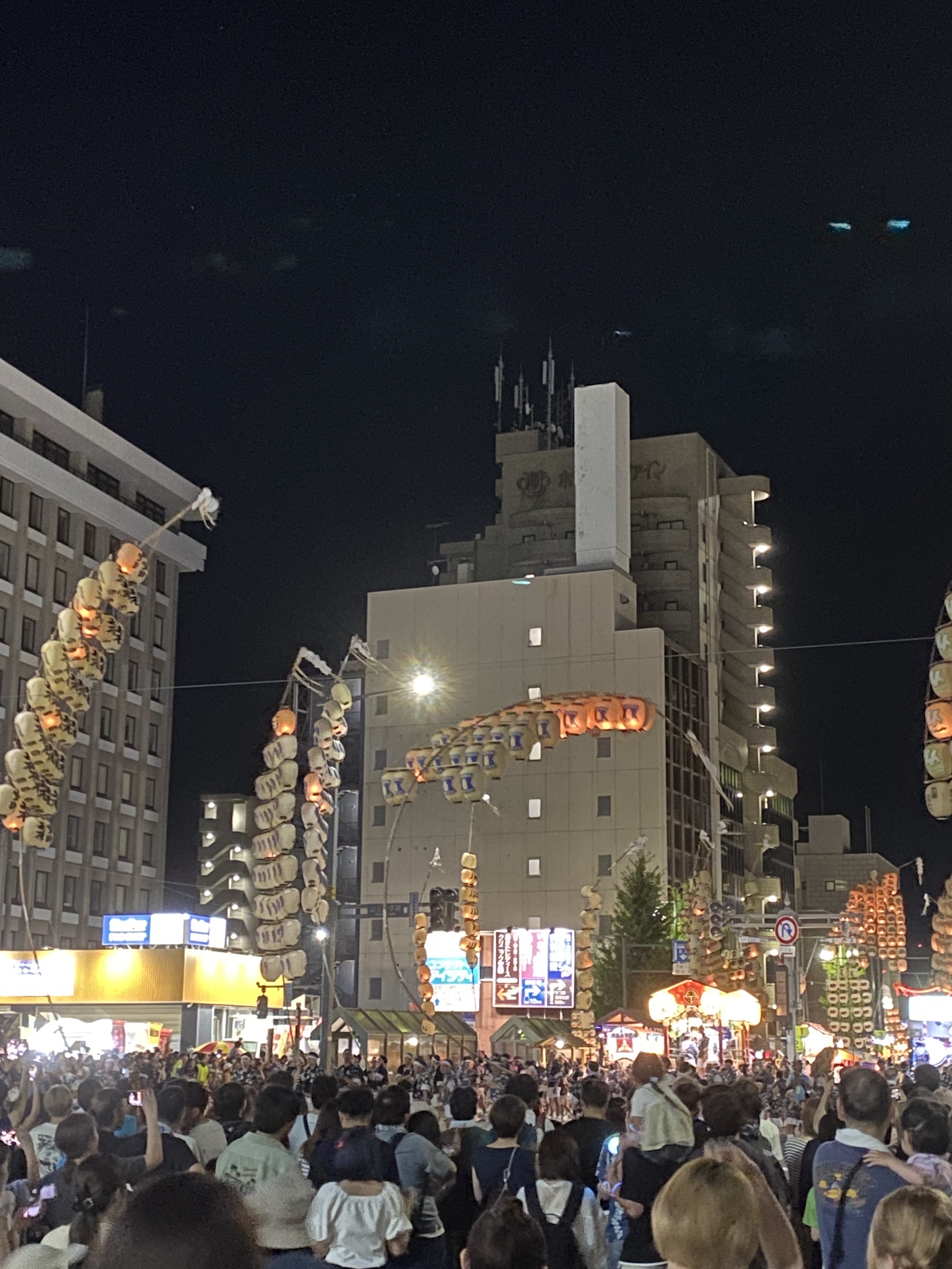 サムネイル:秋田の夏祭り