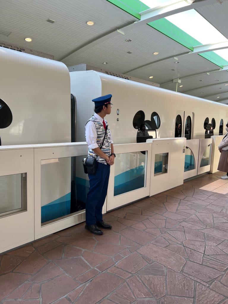 サムネイル:ミッキーには会えずじまい