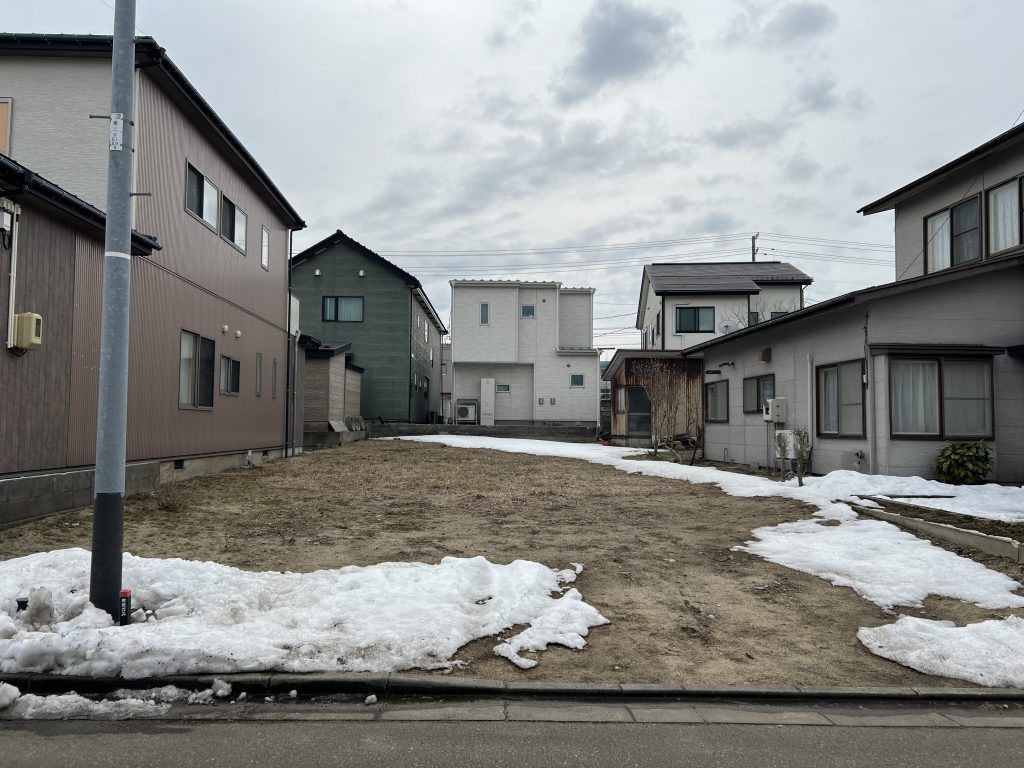 サムネイル:土地「秋田市土崎港東2丁目」建築条件なし